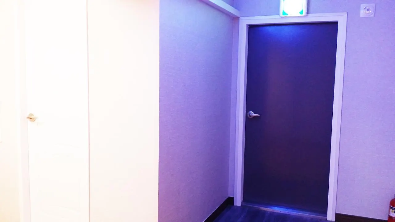 J Motel Busan 2*,  South Korea